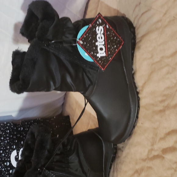 Totes Waterproof Brenna Boots - Picture 4 of 10